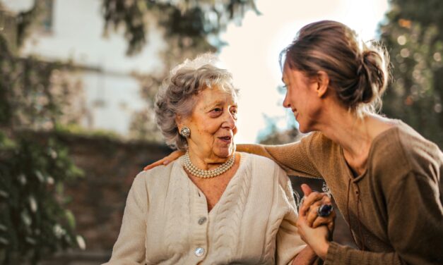 Téléassistance pour seniors : comment faire le bon choix ?