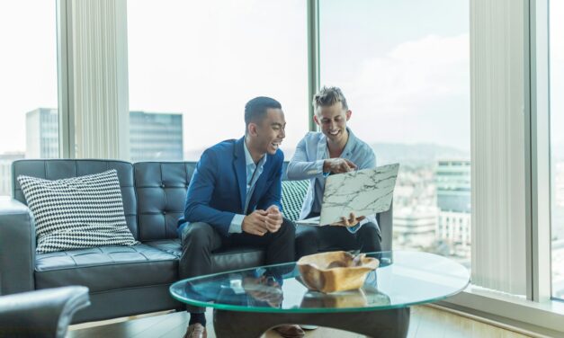Comprendre le management directive pour une gestion efficace des équipes